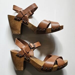 Saks 5th AVE Brown Tan WOOD Heel Sandal Size 8